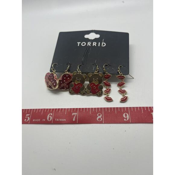 NEW Love Valentine Heart Teddy Bear Kiss Earring Set by Torrid - Picture 5 of 7